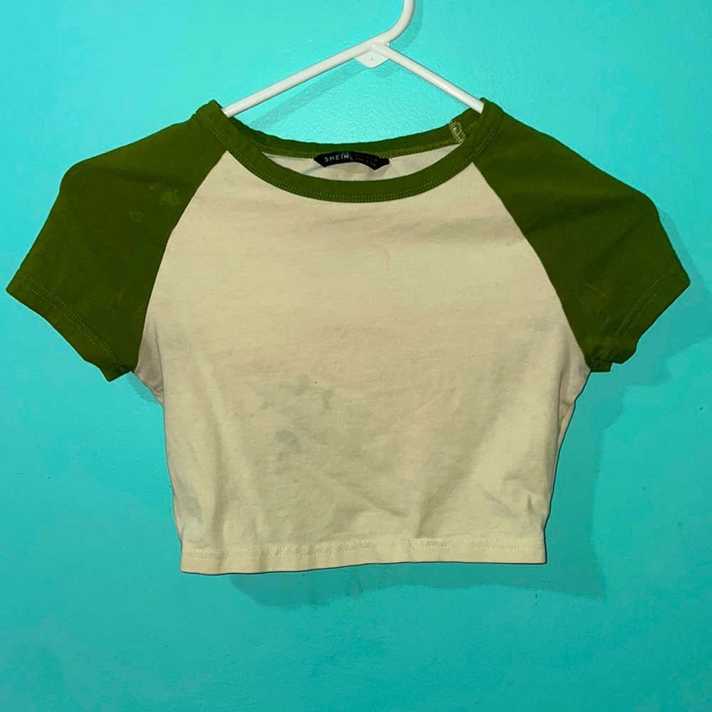 Cropped tee